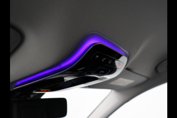 Mercedes-Benz C-Klasse 180 AMG LINE SEDAN + SFEERVERLICHTING | CAMERA | STOELVERW.