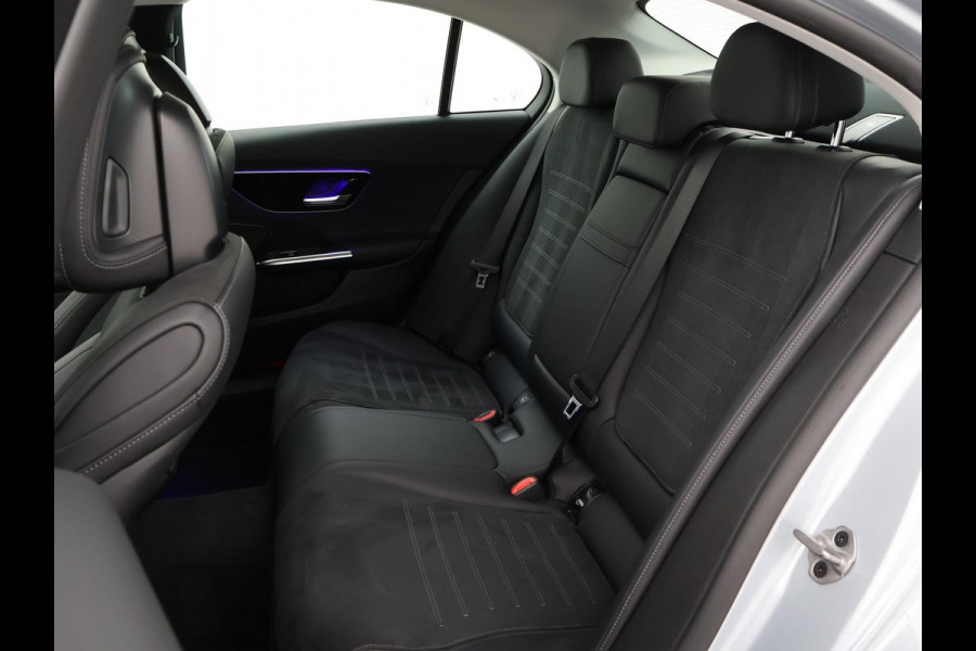 Mercedes-Benz C-Klasse 180 AMG LINE SEDAN + SFEERVERLICHTING | CAMERA | STOELVERW.