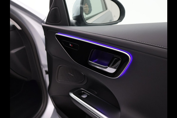 Mercedes-Benz C-Klasse 180 AMG LINE SEDAN + SFEERVERLICHTING | CAMERA | STOELVERW.