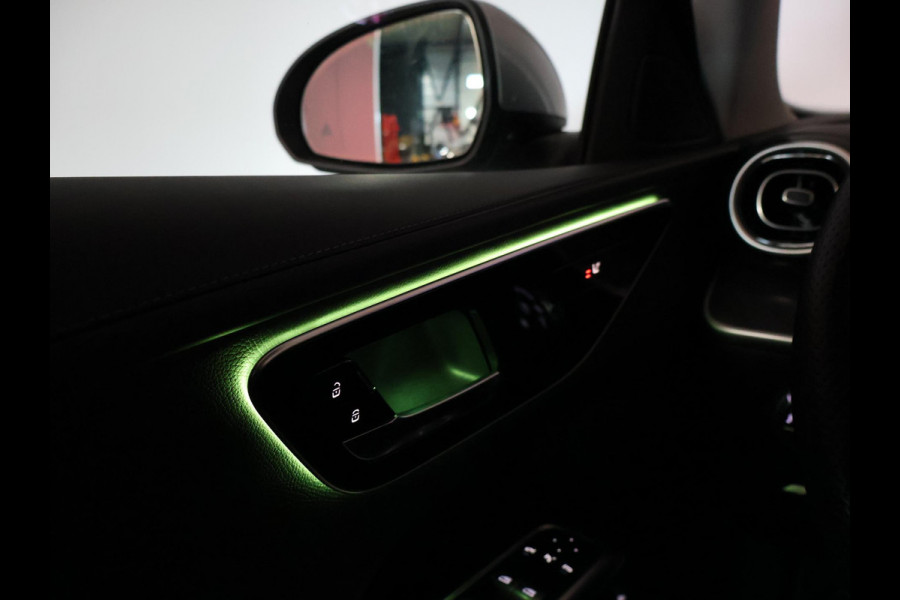 Mercedes-Benz C-Klasse 180 AMG LINE SEDAN + SFEERVERLICHTING | CAMERA | STOELVERW.