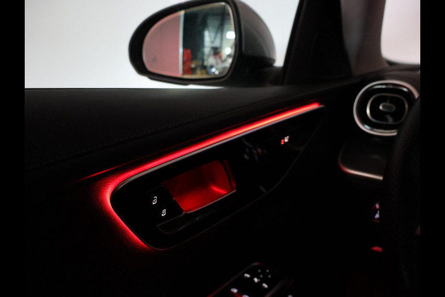 Mercedes-Benz C-Klasse 180 AMG LINE SEDAN + SFEERVERLICHTING | CAMERA | STOELVERW.