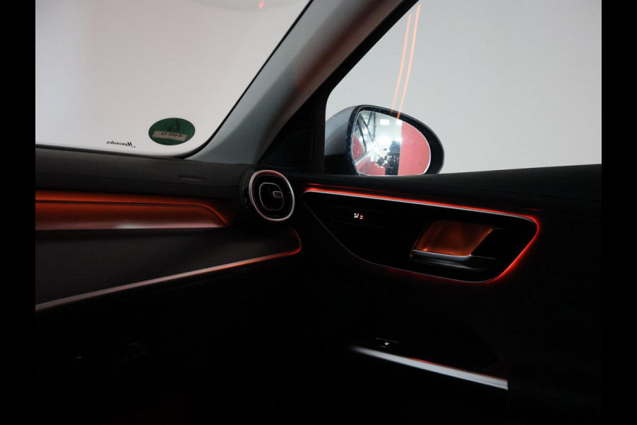 Mercedes-Benz C-Klasse 180 AMG LINE SEDAN + SFEERVERLICHTING | CAMERA | STOELVERW.