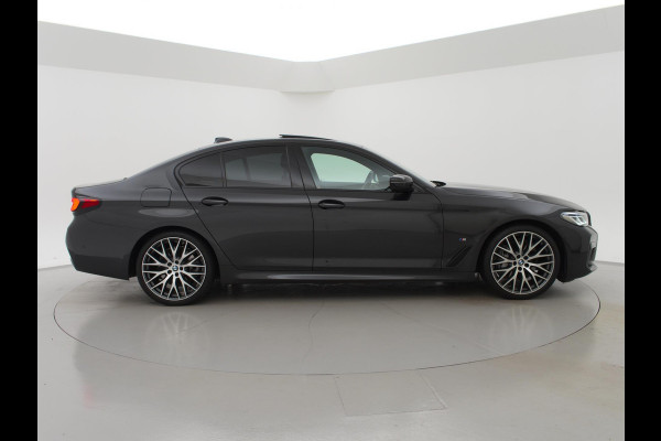 BMW 5 Serie 540i M-SPORT 3.0I 333 PK SEDAN + NAPPA LEDER / LASER LED / HEAD-UP / SCHUIFDAK