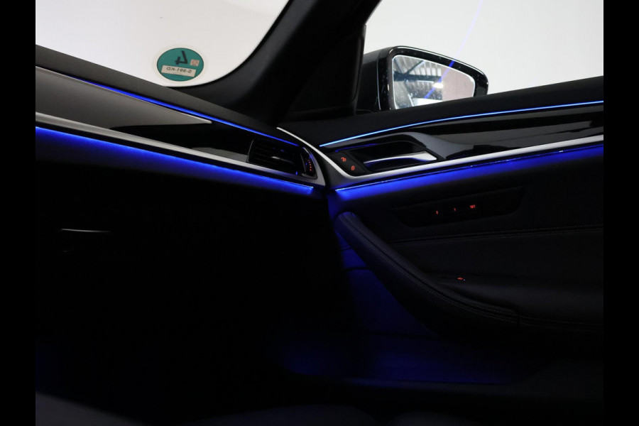 BMW 5 Serie 540i M-SPORT 3.0I 333 PK SEDAN + NAPPA LEDER / LASER LED / HEAD-UP / SCHUIFDAK