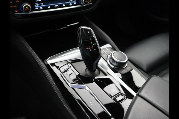 BMW 5 Serie 540i M-SPORT 3.0I 333 PK SEDAN + NAPPA LEDER / LASER LED / HEAD-UP / SCHUIFDAK