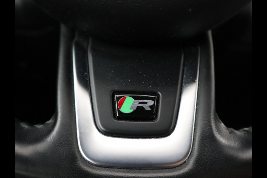 Jaguar E-Pace 2.0 TURBO P250 AWD R-DYNAMIC SE + PANORAMA / LEDER / CAMERA