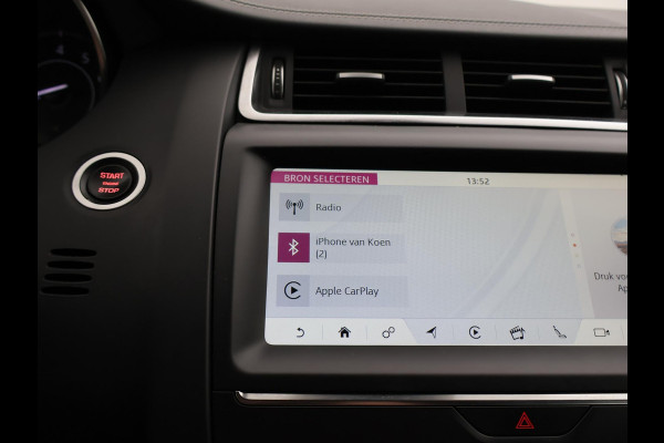 Jaguar E-Pace 2.0 TURBO P250 AWD R-DYNAMIC SE + PANORAMA / LEDER / CAMERA