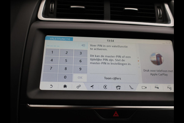 Jaguar E-Pace 2.0 TURBO P250 AWD R-DYNAMIC SE + PANORAMA / LEDER / CAMERA