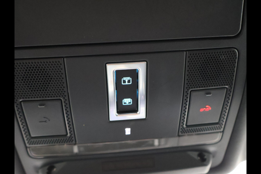 Jaguar E-Pace 2.0 TURBO P250 AWD R-DYNAMIC SE + PANORAMA / LEDER / CAMERA