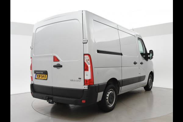 Renault Master 2.3 dCi 135 PK L1H1 WORK EDITION + CAMERA / TREKHAAK / NAVIGATIE / CLIMATE / CRUISE / DAB+