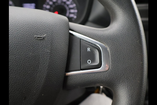 Renault Master 2.3 dCi 135 PK L1H1 WORK EDITION + CAMERA / TREKHAAK / NAVIGATIE / CLIMATE / CRUISE / DAB+