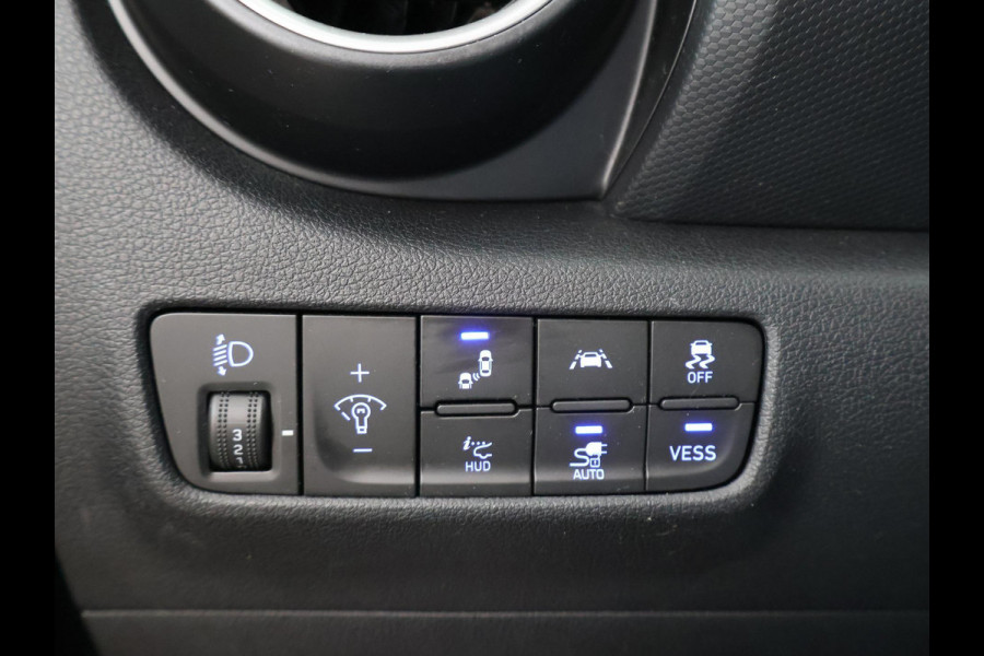 Hyundai Kona EV PREMIUM 64 kWh + SCHUIFDAK | KRELL AUDIO | STOELVENTILATIE | HEAD-UP | LEDER | ADAPTIVE CRUISE