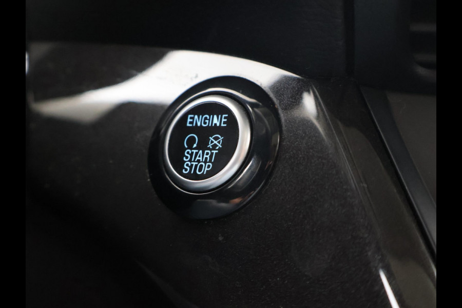 Ford Kuga 1.5 182 PK AWD AUT. + PANORAMA | CAMERA | CARPLAY | STOELVERW. | XENON | CRUISE CONTROL