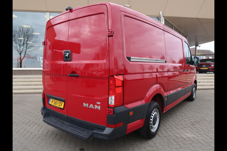 MAN TGE 30 2.0 *DEALER ONDERHOUDEN* + APPLE CARPLAY / CAMERA / NAVIGATIE