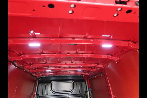 MAN TGE 30 2.0 *DEALER ONDERHOUDEN* + APPLE CARPLAY / CAMERA / NAVIGATIE