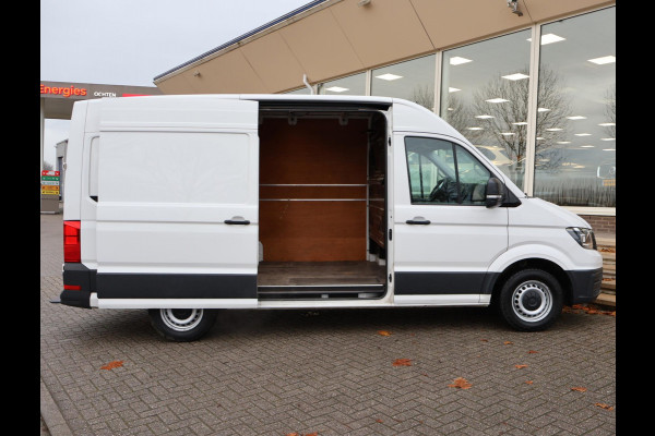 Volkswagen Crafter 35 2.0 TDI 140 PK L3H3 + 3000 KG TREKHAAK + NAVIGATIE / CAMERA / DAB / APPLE CARPLAY