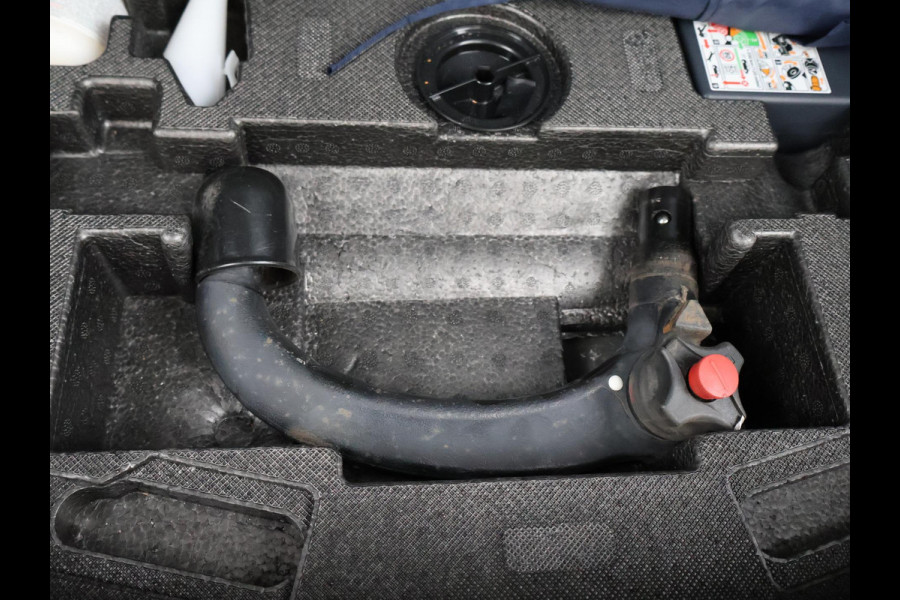 Ford Kuga 1.5 ECOBOOST 150 PK ST-LINE + AFN. TREKHAAK + STUUR/STOELVERW. | CAMERA | CARPLAY | 18 INCH