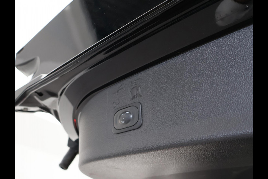 Ford Kuga 1.5 ECOBOOST 150 PK ST-LINE + AFN. TREKHAAK + STUUR/STOELVERW. | CAMERA | CARPLAY | 18 INCH