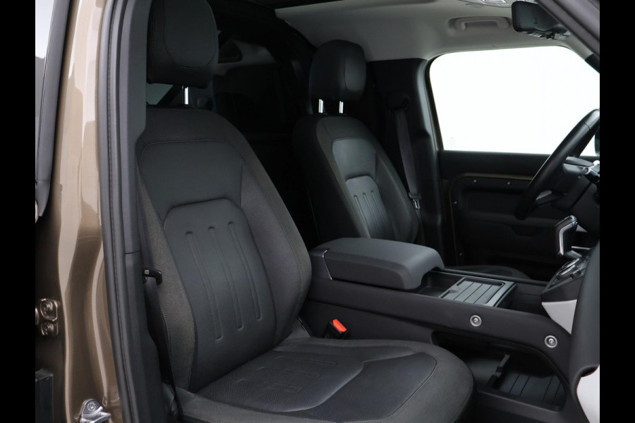 Land Rover Defender 2.0 D240 110 GRIJS KENTEKEN + PANORAMADAK | 360 CAMERA | WEGKL. TREKHAAK | MERIDIAN | LUCHTVERING