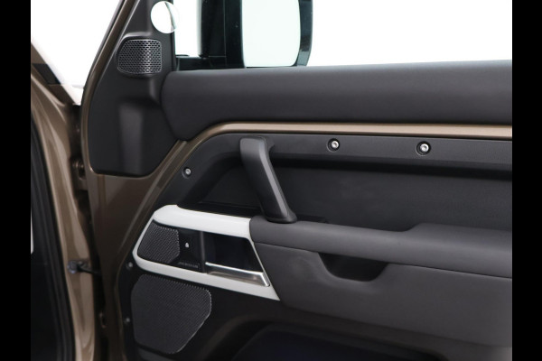 Land Rover Defender 2.0 D240 110 GRIJS KENTEKEN + PANORAMADAK | 360 CAMERA | WEGKL. TREKHAAK | MERIDIAN | LUCHTVERING