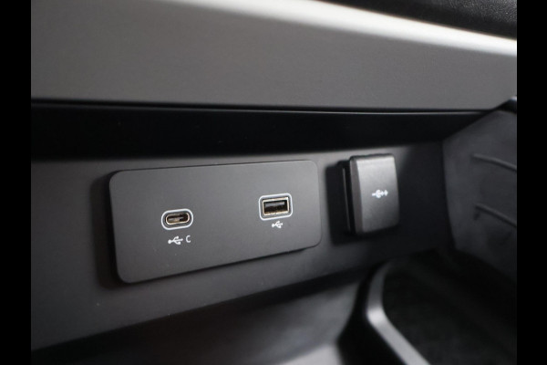 Land Rover Defender 2.0 D240 110 GRIJS KENTEKEN + PANORAMADAK | 360 CAMERA | WEGKL. TREKHAAK | MERIDIAN | LUCHTVERING