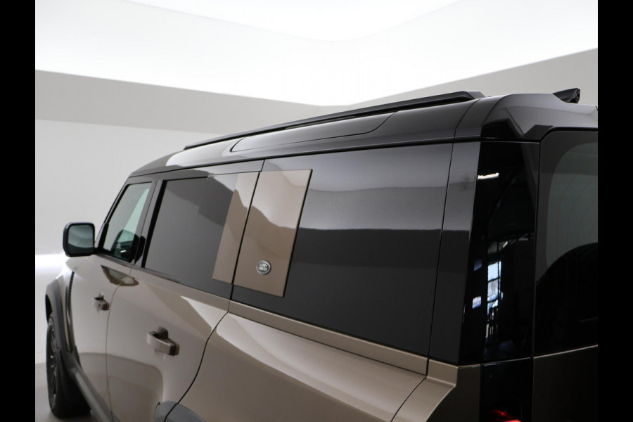 Land Rover Defender 2.0 D240 110 GRIJS KENTEKEN + PANORAMADAK | 360 CAMERA | WEGKL. TREKHAAK | MERIDIAN | LUCHTVERING