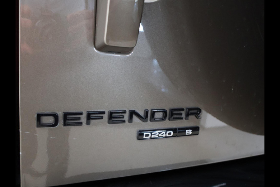 Land Rover Defender 2.0 D240 110 GRIJS KENTEKEN + PANORAMADAK | 360 CAMERA | WEGKL. TREKHAAK | MERIDIAN | LUCHTVERING