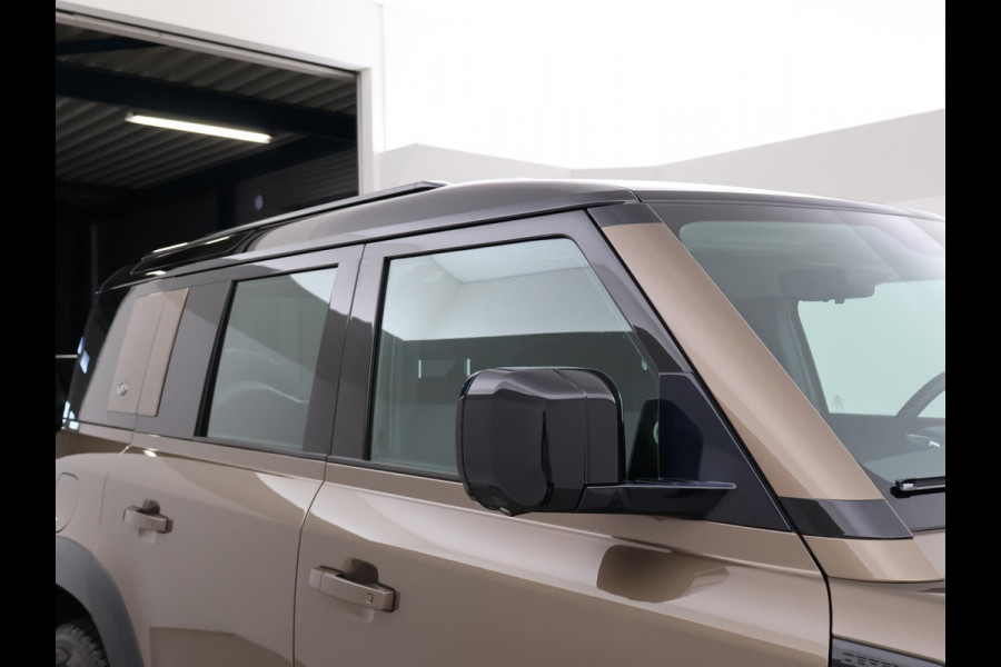 Land Rover Defender 2.0 D240 110 GRIJS KENTEKEN + PANORAMADAK | 360 CAMERA | WEGKL. TREKHAAK | MERIDIAN | LUCHTVERING