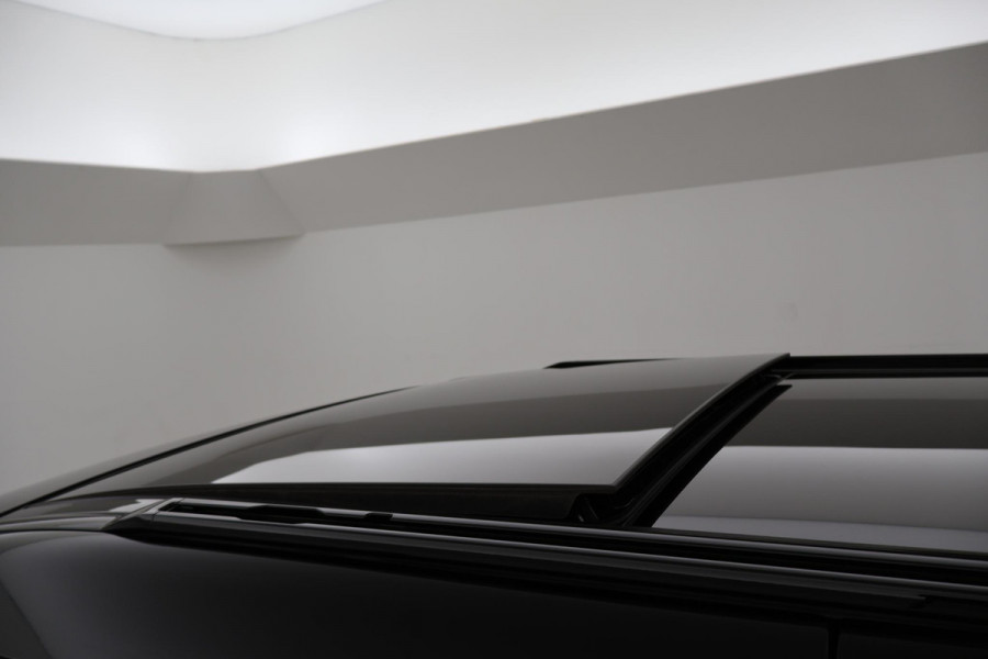 Land Rover Defender 2.0 D240 110 GRIJS KENTEKEN + PANORAMADAK | 360 CAMERA | WEGKL. TREKHAAK | MERIDIAN | LUCHTVERING