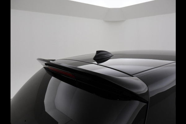 BMW 1-serie M140i 340 PK M-SPORT AUT8 + HARMAN/KARDON | 19 INCH | SPORTUITLAAT | CAMERA | STOELVERWARMING