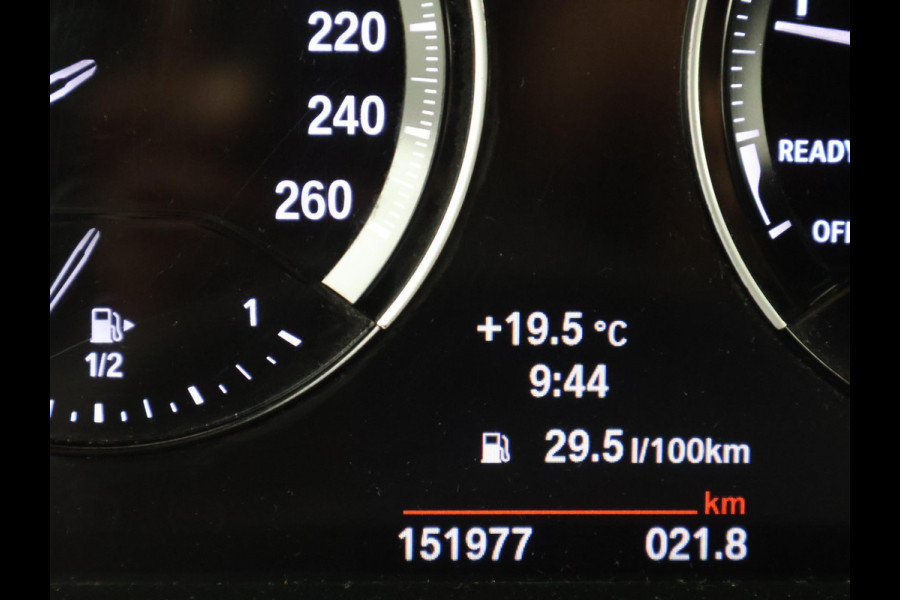 BMW 1-serie M140i 340 PK M-SPORT AUT8 + HARMAN/KARDON | 19 INCH | SPORTUITLAAT | CAMERA | STOELVERWARMING