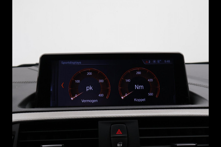 BMW 1-serie M140i 340 PK M-SPORT AUT8 + HARMAN/KARDON | 19 INCH | SPORTUITLAAT | CAMERA | STOELVERWARMING