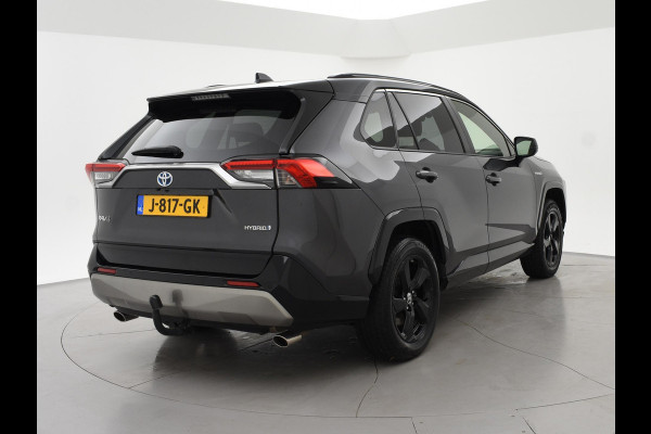 Toyota RAV4 2.5 HYBRID AWD BI-TONE + TREKHAAK | CARPLAY | CAMERA | STUUR/STOELVERWARMING