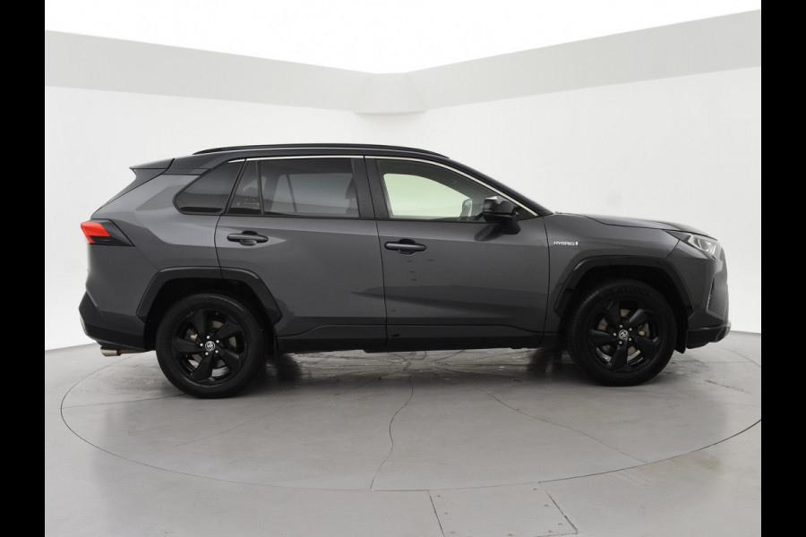 Toyota RAV4 2.5 HYBRID AWD BI-TONE + TREKHAAK | CARPLAY | CAMERA | STUUR/STOELVERWARMING