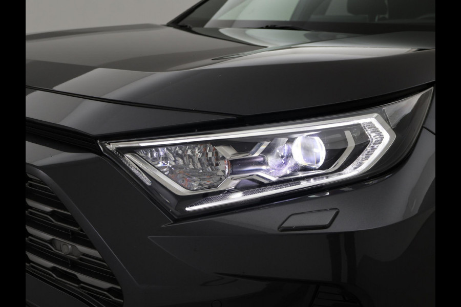 Toyota RAV4 2.5 HYBRID AWD BI-TONE + TREKHAAK | CARPLAY | CAMERA | STUUR/STOELVERWARMING