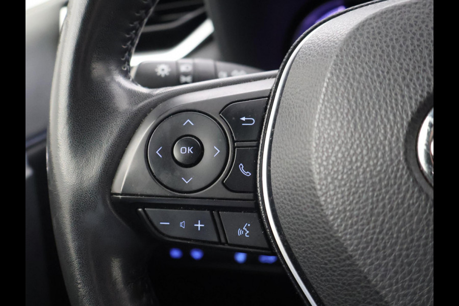 Toyota RAV4 2.5 HYBRID AWD BI-TONE + TREKHAAK | CARPLAY | CAMERA | STUUR/STOELVERWARMING