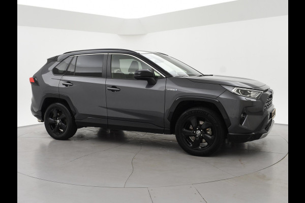 Toyota RAV4 2.5 HYBRID AWD BI-TONE + TREKHAAK | CARPLAY | CAMERA | STUUR/STOELVERWARMING