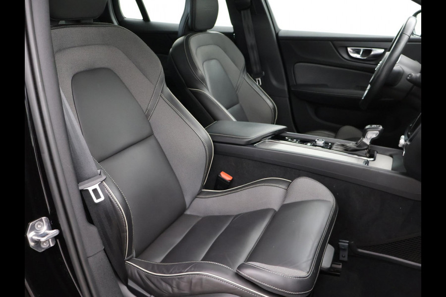 Volvo V60 2.0 T4 190 PK R-DESIGN + PANORAMADAK | WEGKL. TREKHAAK | STUURVERW. | ADAPTIVE CRUISE CONTROL