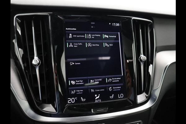 Volvo V60 2.0 T4 190 PK R-DESIGN + PANORAMADAK | WEGKL. TREKHAAK | STUURVERW. | ADAPTIVE CRUISE CONTROL