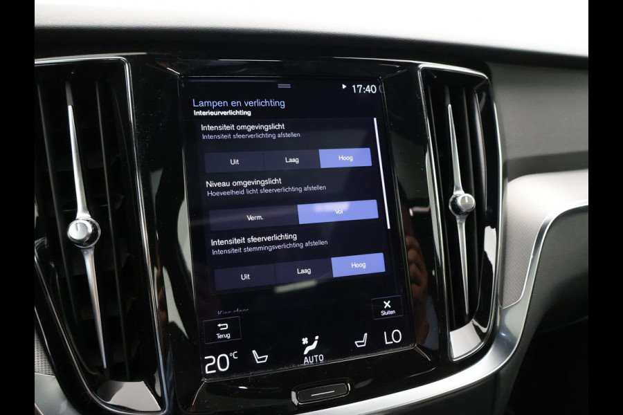 Volvo V60 2.0 T4 190 PK R-DESIGN + PANORAMADAK | WEGKL. TREKHAAK | STUURVERW. | ADAPTIVE CRUISE CONTROL