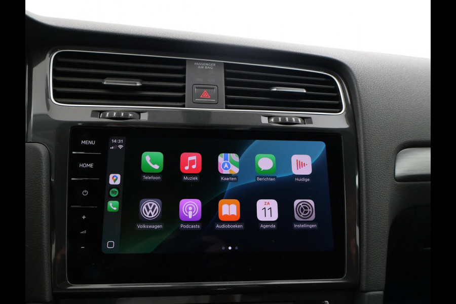 Volkswagen e-Golf Aut. + APPLE CARPLAY | FULL LED | CAMERA | SFEERVERLICHTING | NAVIGATIE