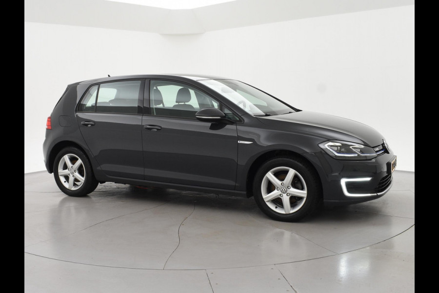 Volkswagen e-Golf Aut. + APPLE CARPLAY | FULL LED | CAMERA | SFEERVERLICHTING | NAVIGATIE