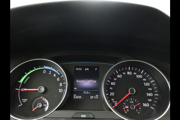 Volkswagen e-Golf Aut. + APPLE CARPLAY | FULL LED | CAMERA | SFEERVERLICHTING | NAVIGATIE