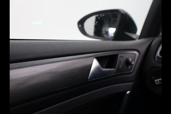 Volkswagen e-Golf Aut. + APPLE CARPLAY | FULL LED | CAMERA | SFEERVERLICHTING | NAVIGATIE