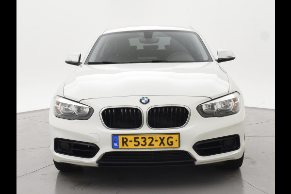 BMW 1-serie 118i 3-DEURS + LEDER | SPORTSTOELEN | STOELVERW. | 18 INCH