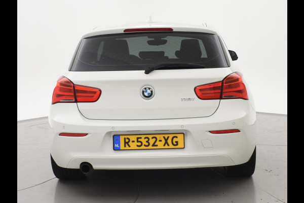 BMW 1-serie 118i 3-DEURS + LEDER | SPORTSTOELEN | STOELVERW. | 18 INCH