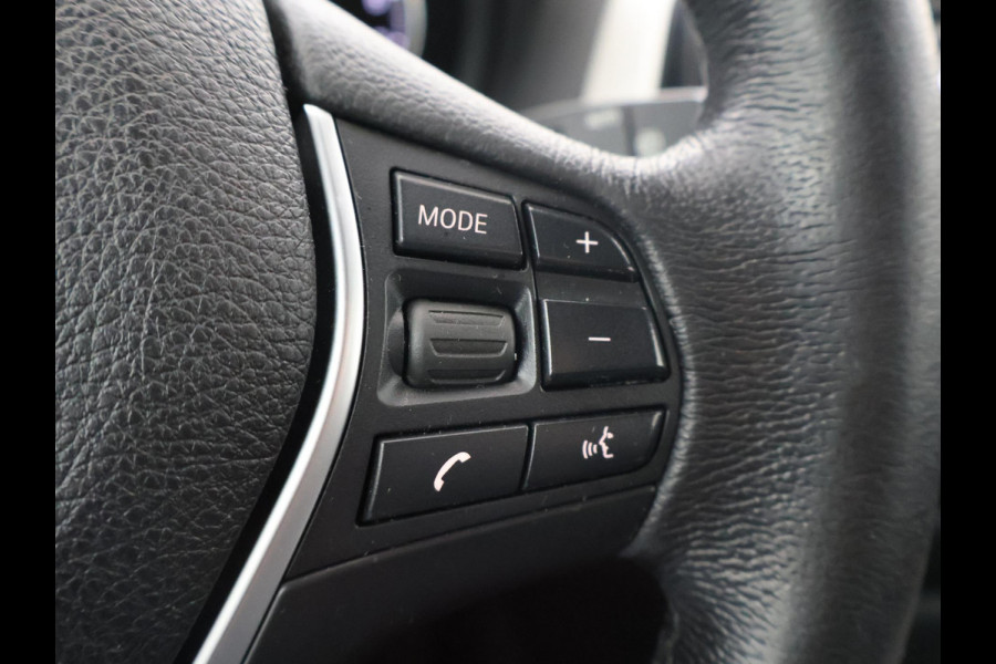 BMW 1-serie 118i 3-DEURS + LEDER | SPORTSTOELEN | STOELVERW. | 18 INCH