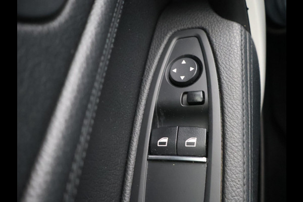 BMW 1-serie 118i 3-DEURS + LEDER | SPORTSTOELEN | STOELVERW. | 18 INCH