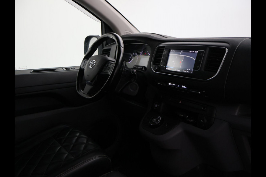 Toyota ProAce Worker 2.0 D-4D 180 PK AUT. BLACK PLATINUM + LEDER STOELVERW. | CAMERA | TREKHAAK| NAVIGATIE | TREEPLANKEN