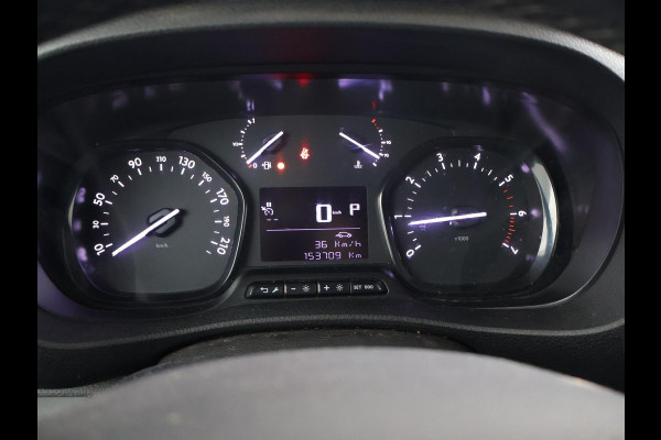 Toyota ProAce Worker 2.0 D-4D 180 PK AUT. BLACK PLATINUM + LEDER STOELVERW. | CAMERA | TREKHAAK| NAVIGATIE | TREEPLANKEN